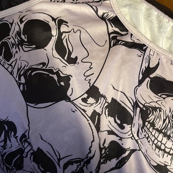 Tank - Picture 2 of 2